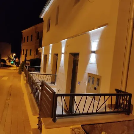 Lory 2, Centrum,brand New,wi-fi,100m From