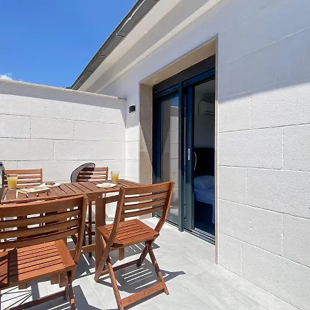Lory 2, Centrum,brand New,wi-fi,100m From