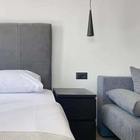 Apartment Lory 2, Centrum,brand New,wi-fi,100m From Baska Voda